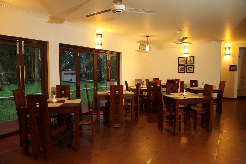 Oreeka - Katunayake Airport Transit Hotels Exterior photo
