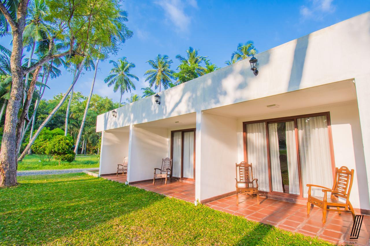 Oreeka - Katunayake Airport Transit Hotels Exterior photo